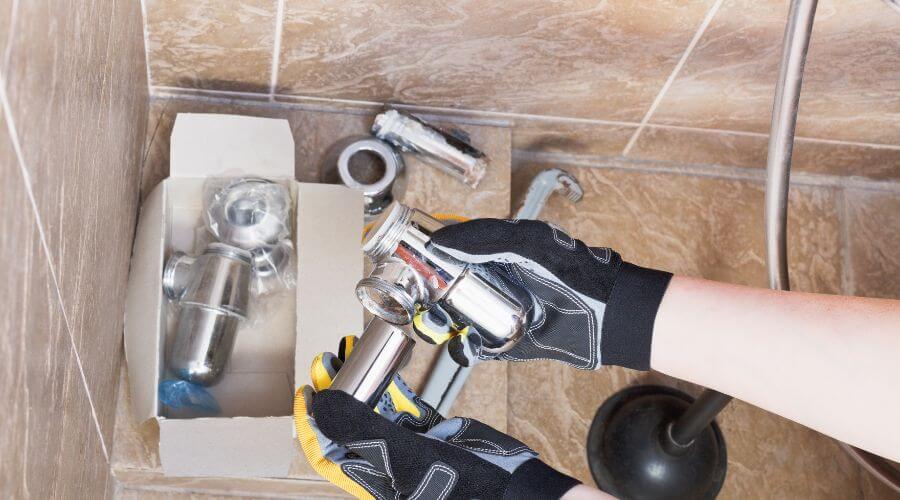 Professional gutter cleaning in Humboldt, IL
